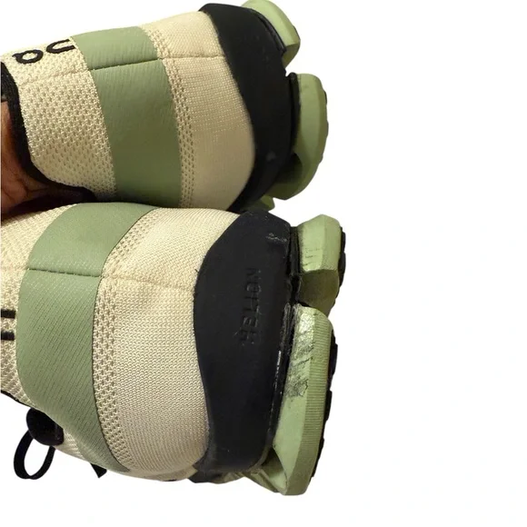 ON Men CLOUDFLASH 2 Sneakers, White/Black/Green - Picture 9 of 13